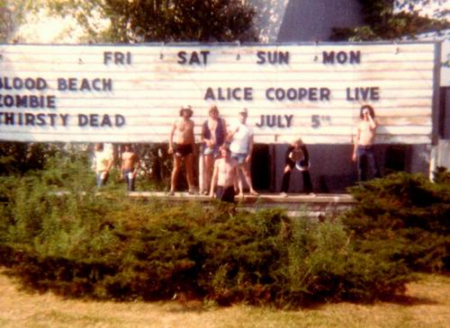 Thunder Bay Drive-In Theatre - Alice Cooper At The Drivein (newer photo)